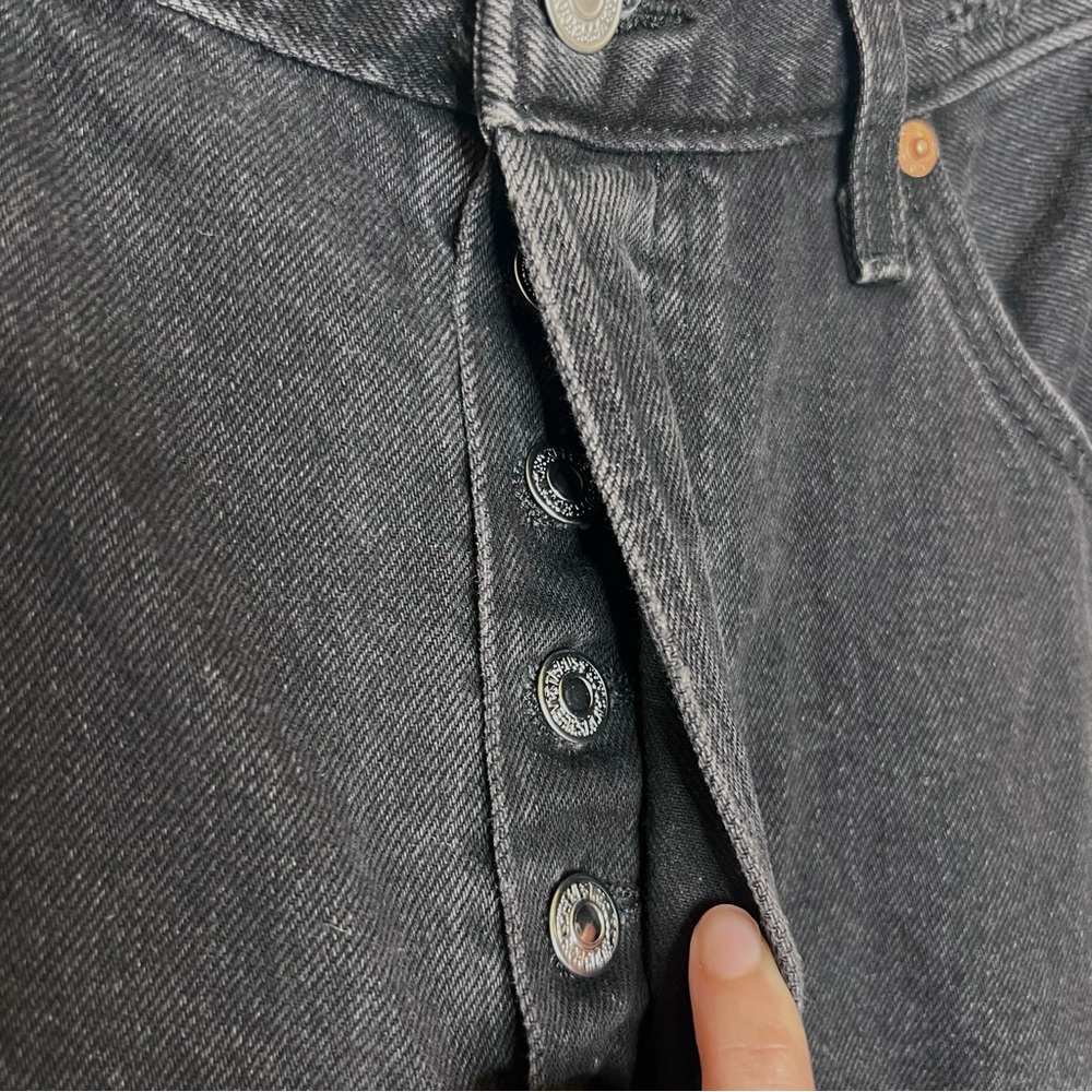 LEVI'S 501 Ripped High Rise Jeans. Size 31x30 - Picture 8 of 12